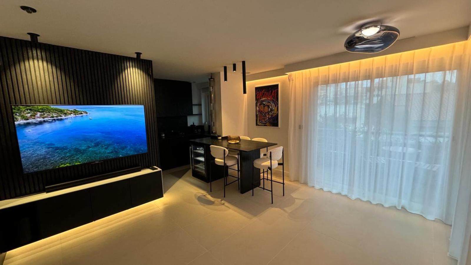 Appartement Luxueux Plein Centre De Cavalaire A 2Mn De La Plage Dış mekan fotoğraf